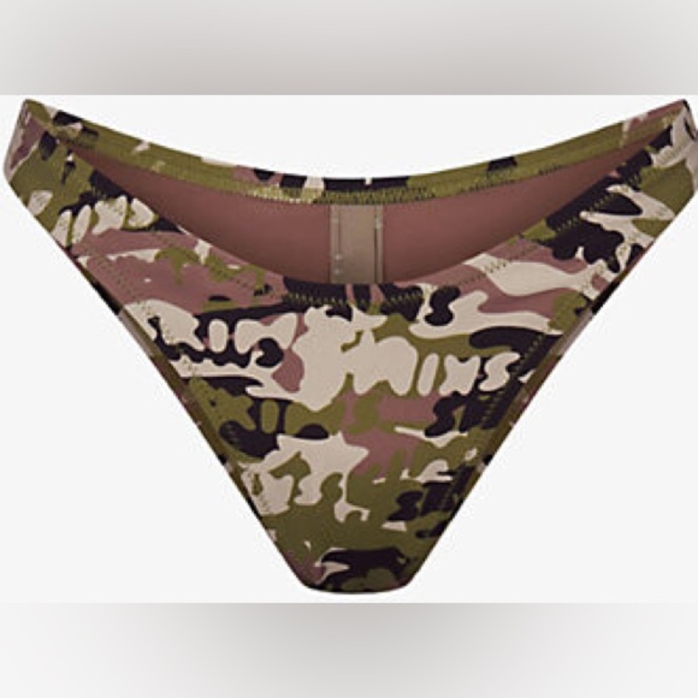 COPY - NWT Skims Swim Cheeky Tanga Bottom